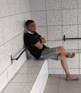 JOVEM DE PANELAS É PRESO EM CARUARU, APÓS SER FLAGRADO DIRIGINDO CARRO SEM PERMISSÃO.