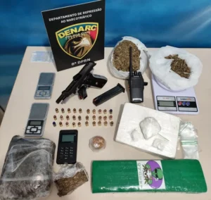 DENARC PRENDE SUSPEITO POR TRÁFICO DE DROGAS E APREENDE PISTOLA E MEIO QUILO DE MACONHA EM GARANHUNS